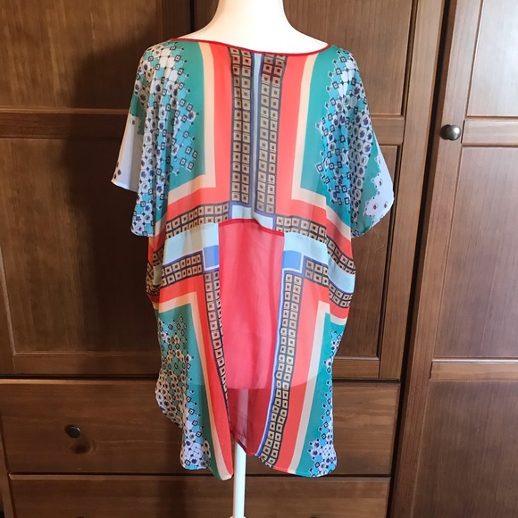 Top - multi color pattern - Picture 3 of 4